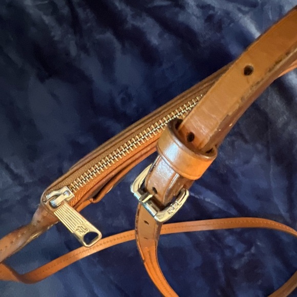 SOLD-Vintage Leather Ralph Lauren crossbody bag - Picture 3 of 7
